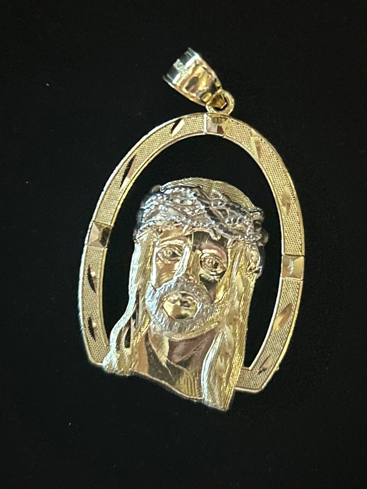 10k Jesus pendant 4.6g