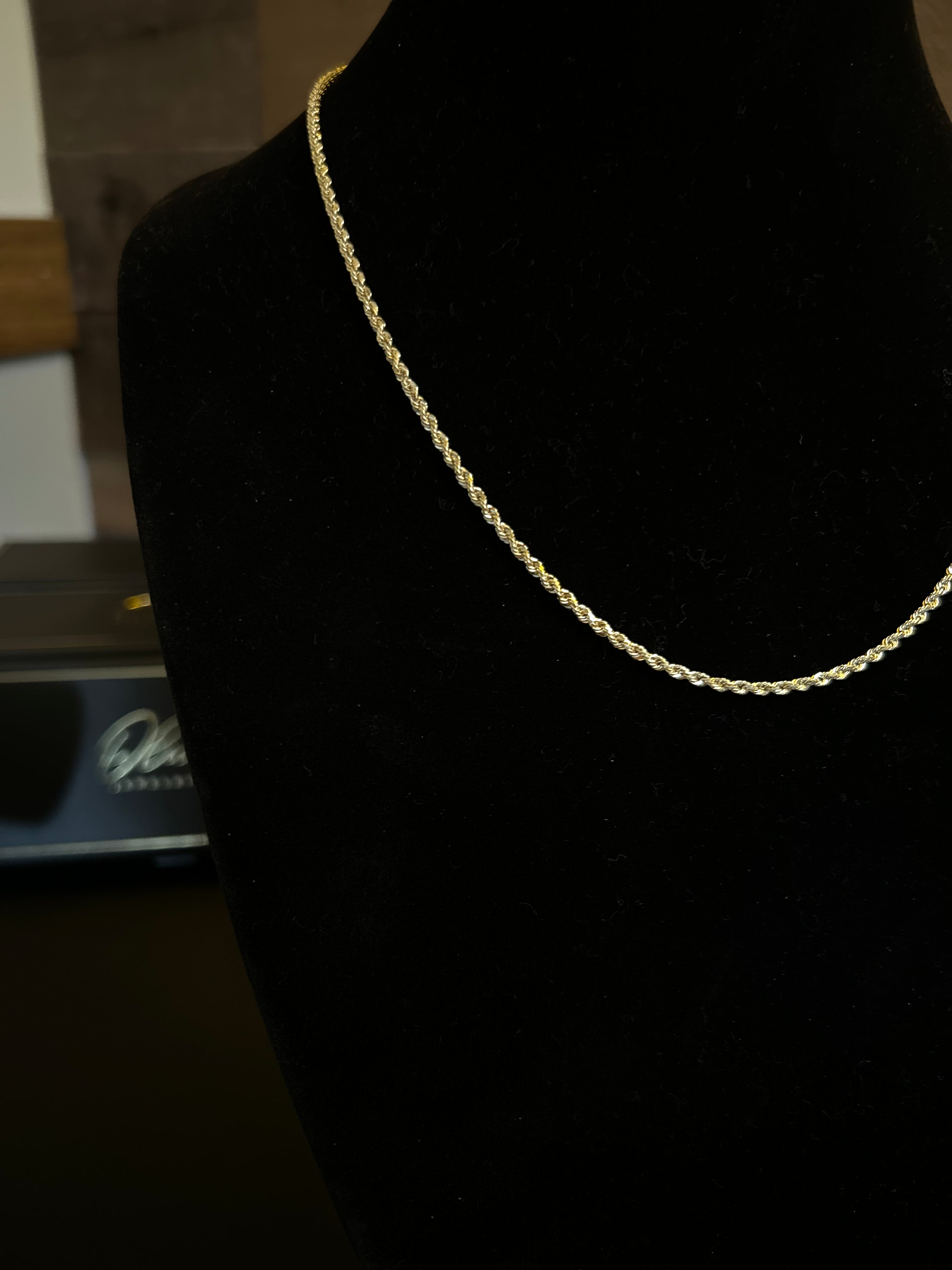 10k solid gold 2.5mm 20” d/c rope necklace8.4grams